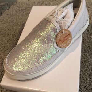 👟🤍NWT Hanna Andersson girls loafers